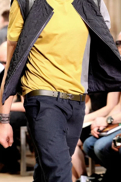 Look 29